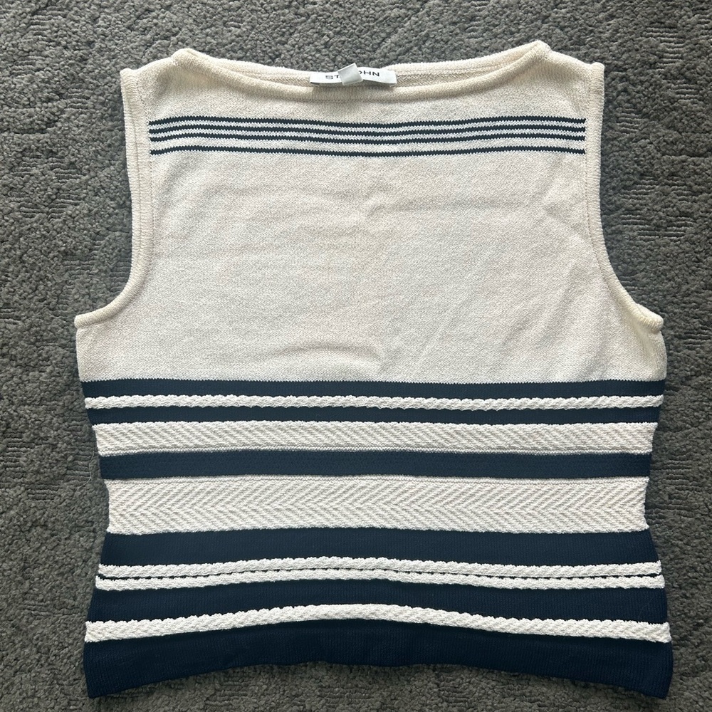 St. John sleeveless knit top